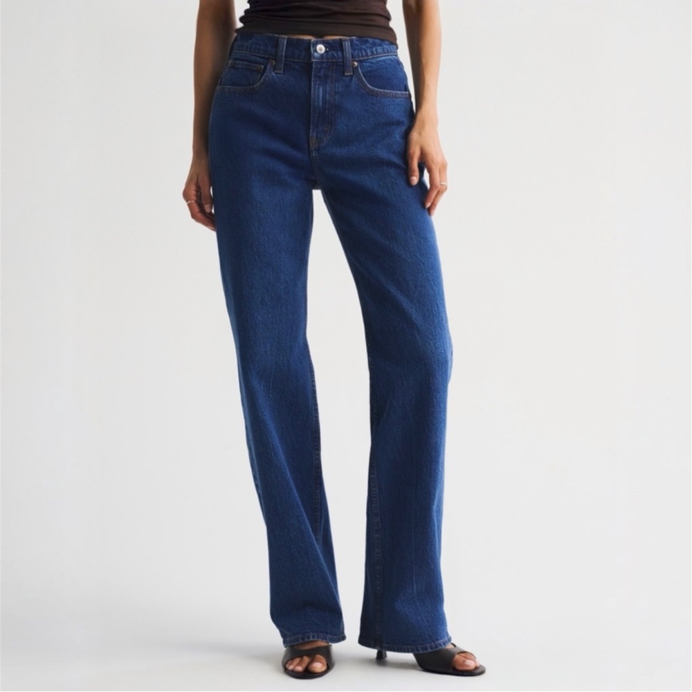 Abercrombie & Fitch High Rise 90s Relaxed Jean